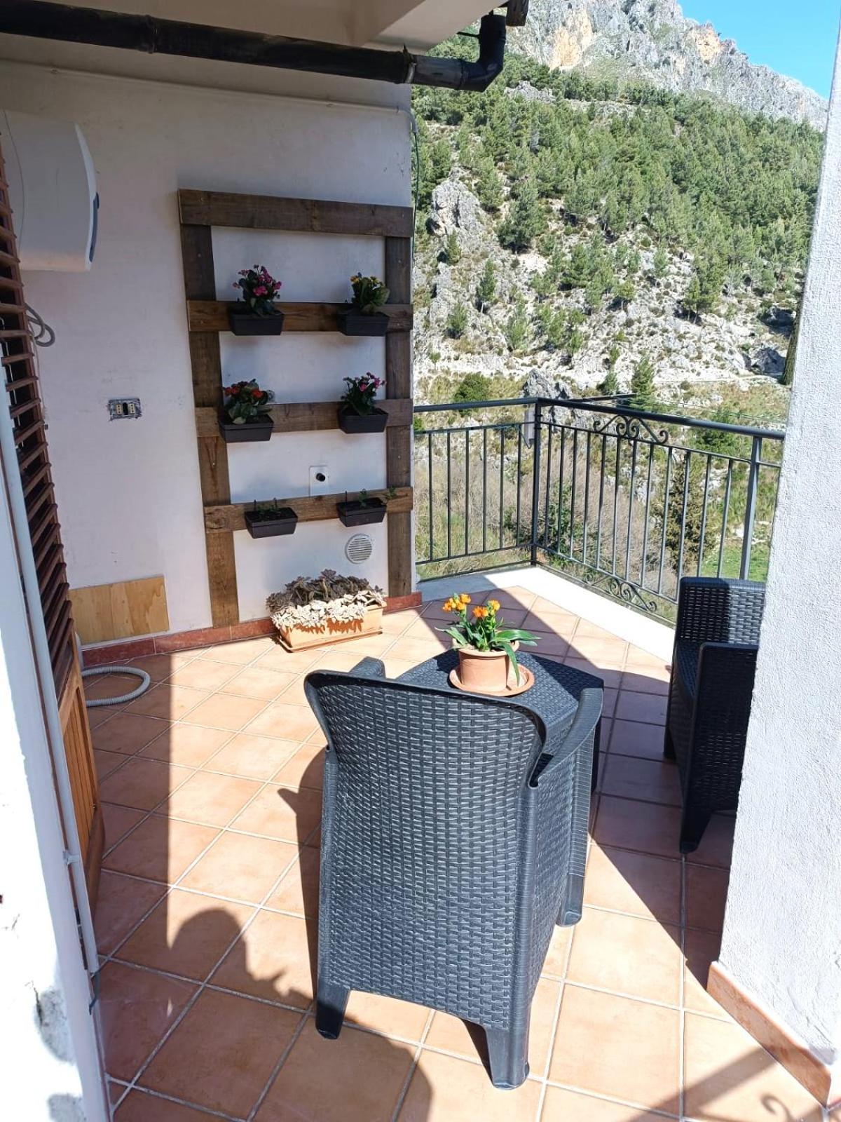 Casa Belvedere Isnello Екстериор снимка
