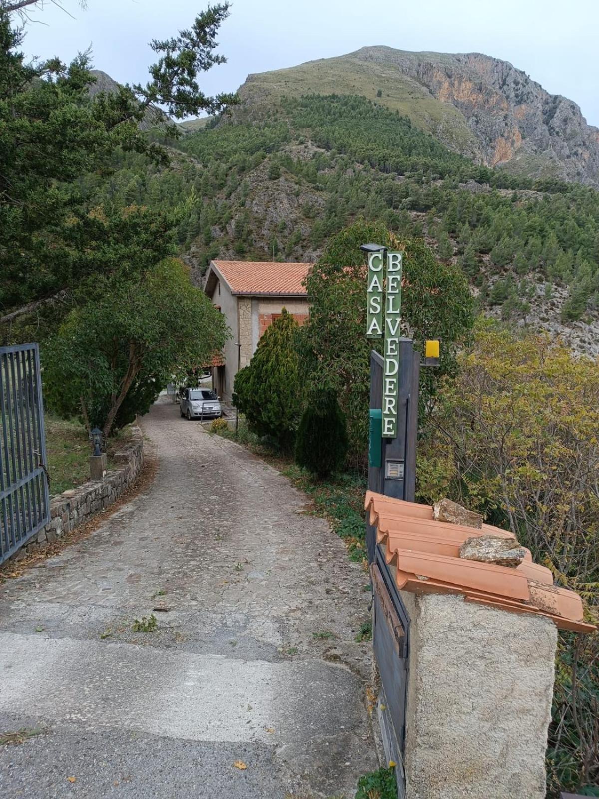 Casa Belvedere Isnello Екстериор снимка